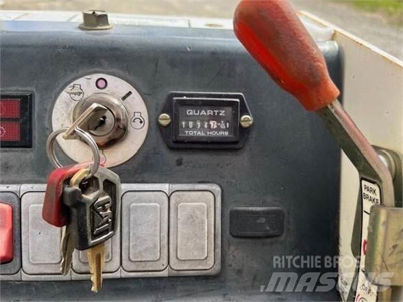 Bobcat MT55 Mini Pale Gommate