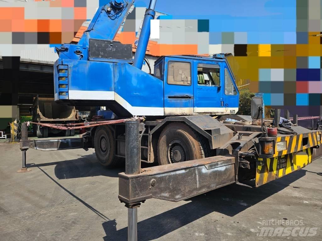 Kobelco RK 250 Gru per terreni difficili