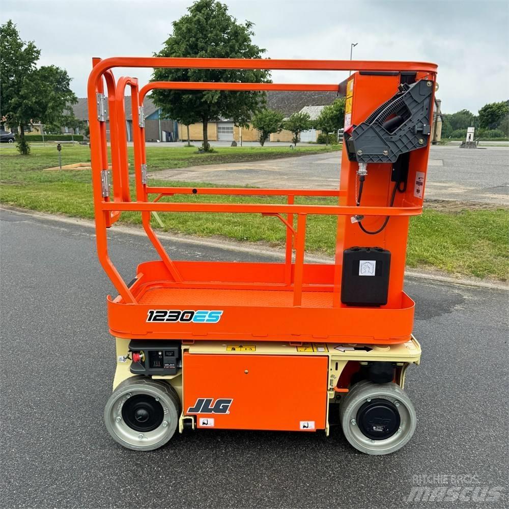 JLG 1230 ES Sollevatori verticali