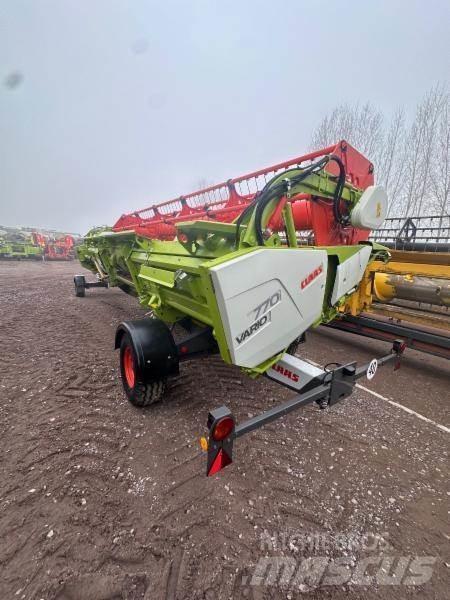 CLAAS TRION 530 Mietitrebbiatrici