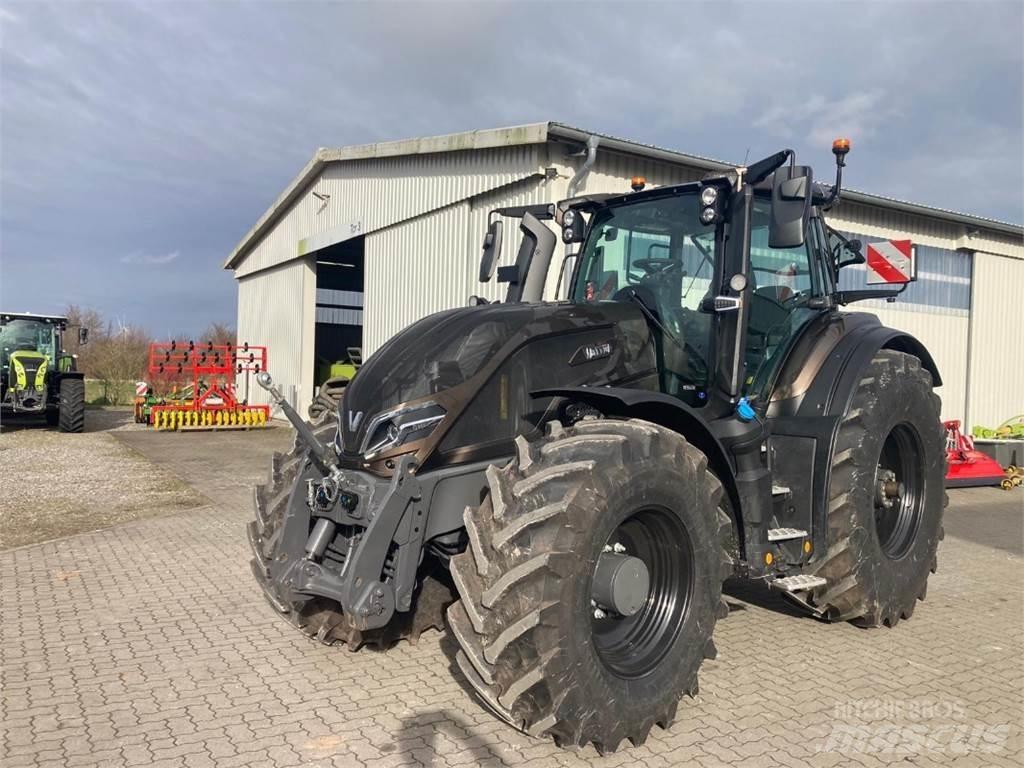 Valtra Q245 Trattori