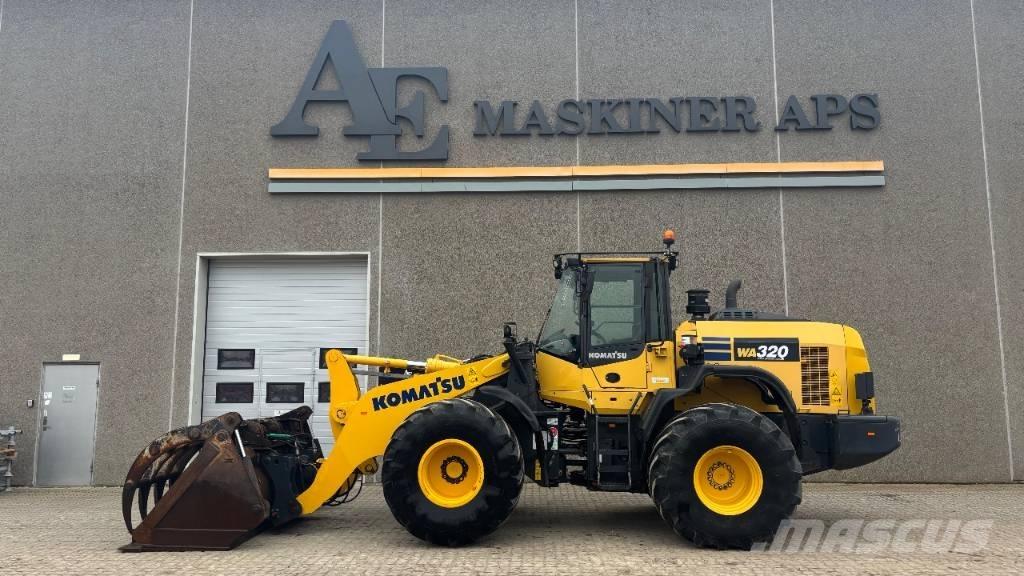 Komatsu WA 320-8 Pale gommate