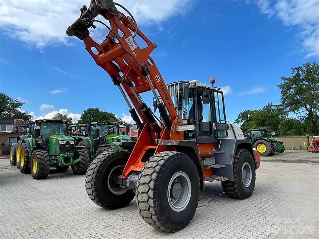Terex TL 210 Pale gommate