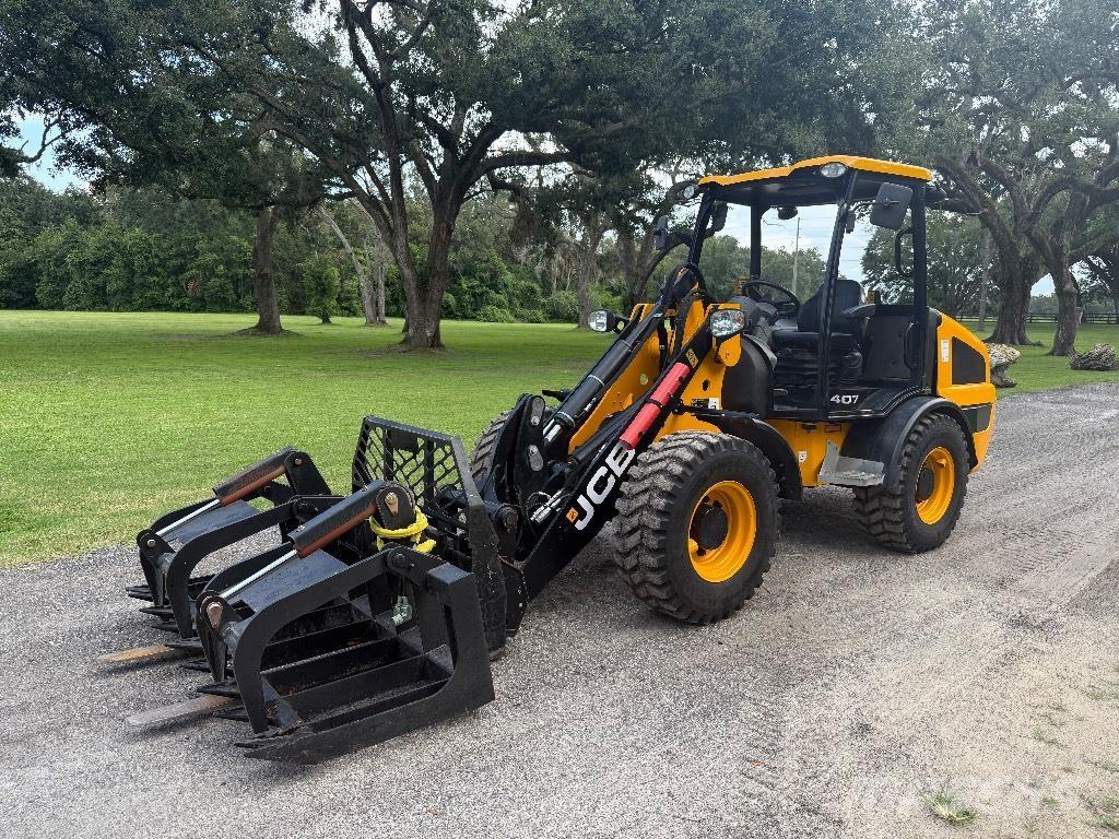 JCB 407 Pale gommate