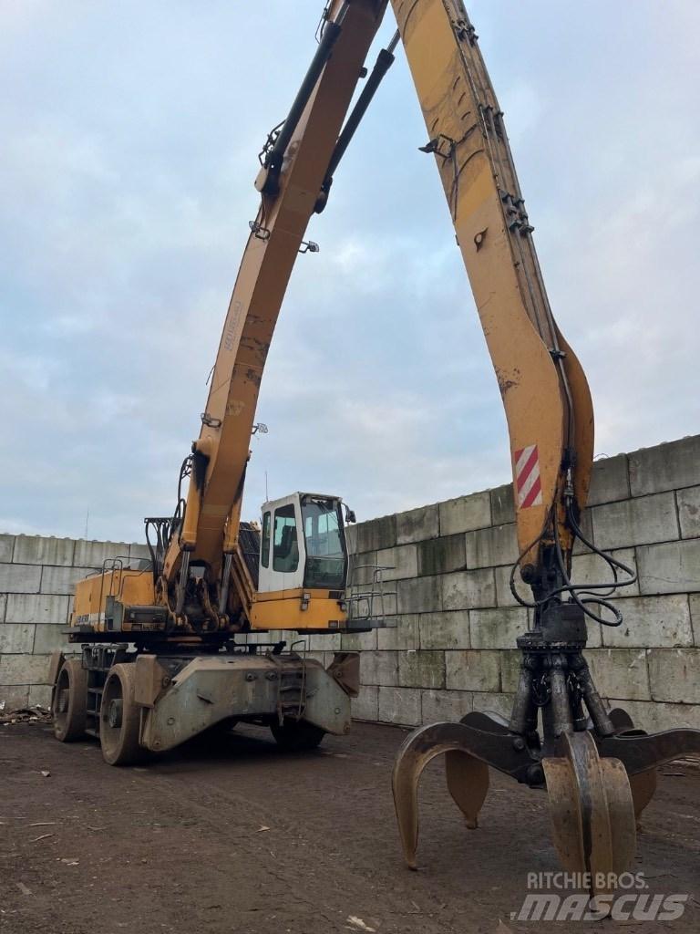Liebherr A 954 B HD Movimentazione rifiuti