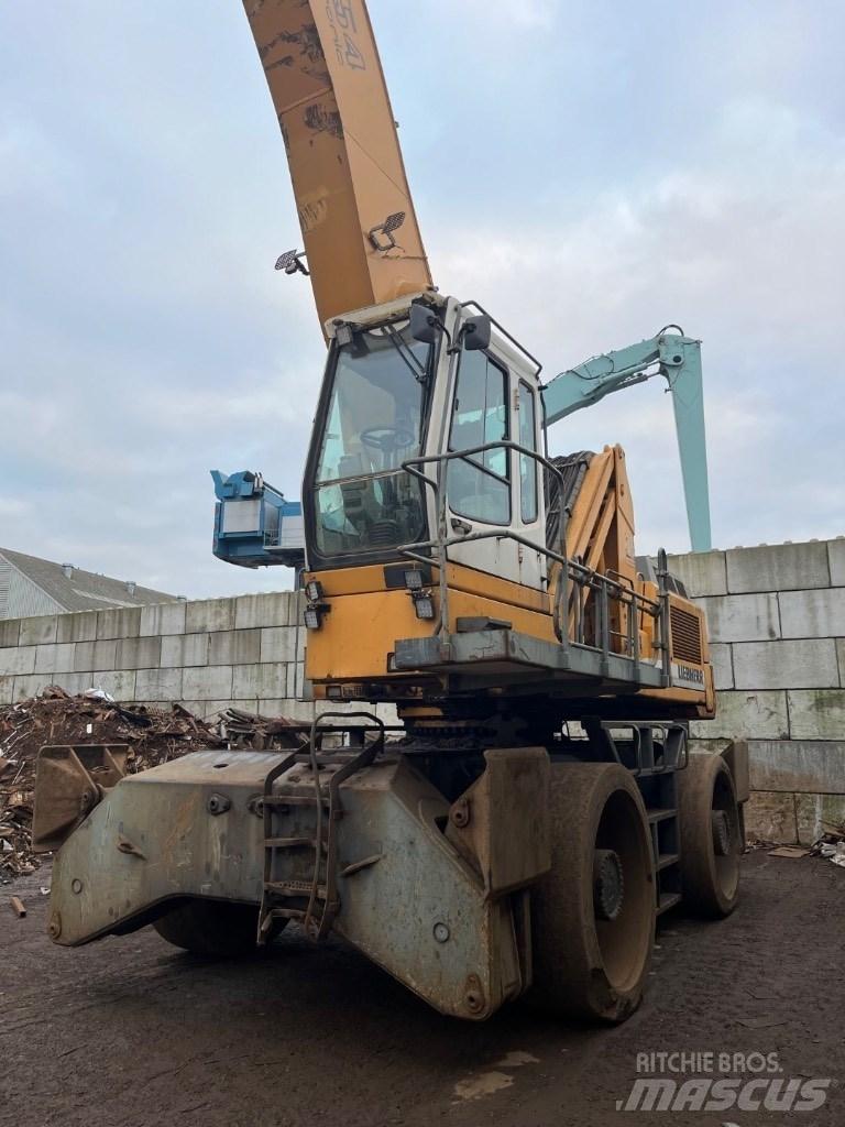 Liebherr A 954 B HD Movimentazione rifiuti