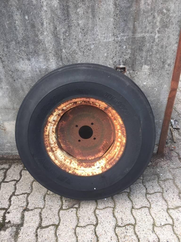 BKT 7.50 R 16 + velg Pneumatici, ruote e cerchioni