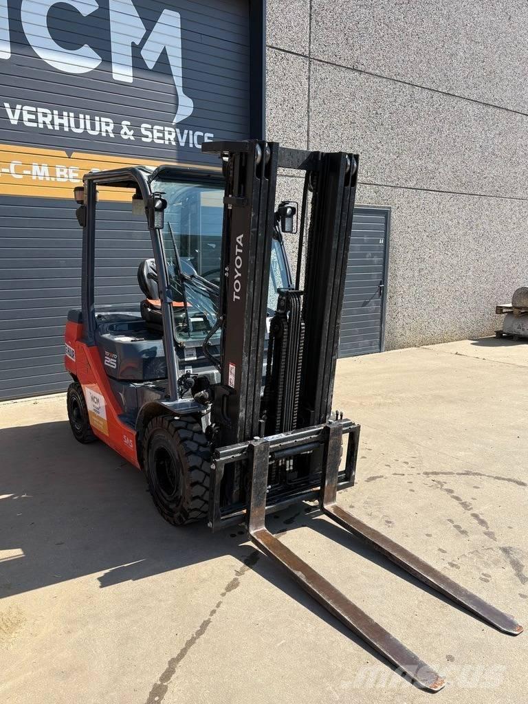 Toyota 8 FDF 25 Carrelli elevatori diesel