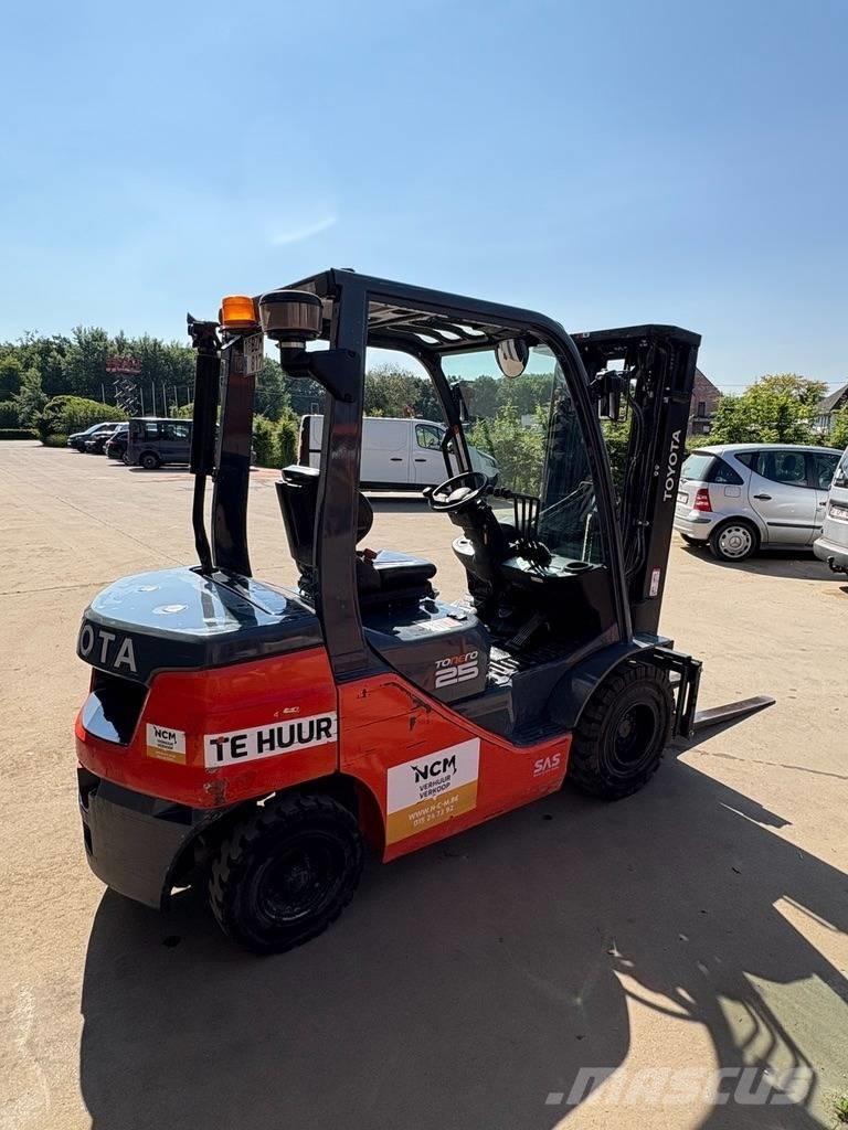 Toyota 8 FDF 25 Carrelli elevatori diesel