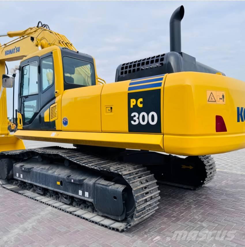 Komatsu 300 Escavatori cingolati