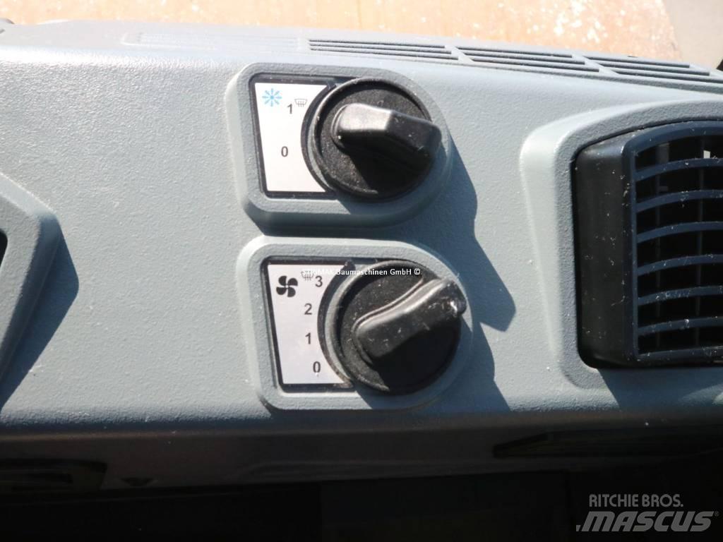 Bomag BW 211 D-50 Rulli monotamburo