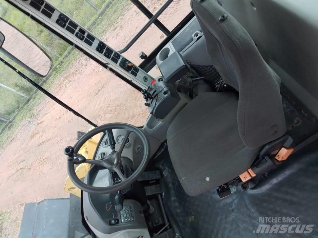 Volvo L90F Pale gommate