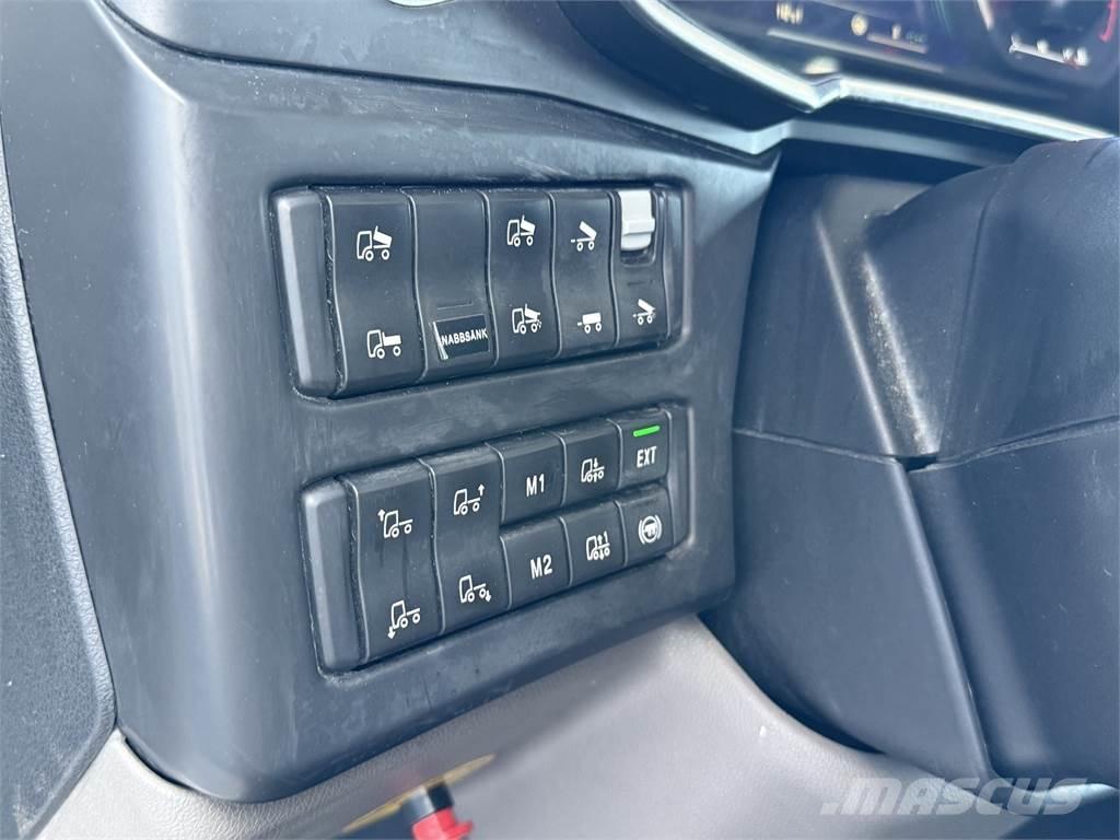 Scania R650 8x4 Autocabinati