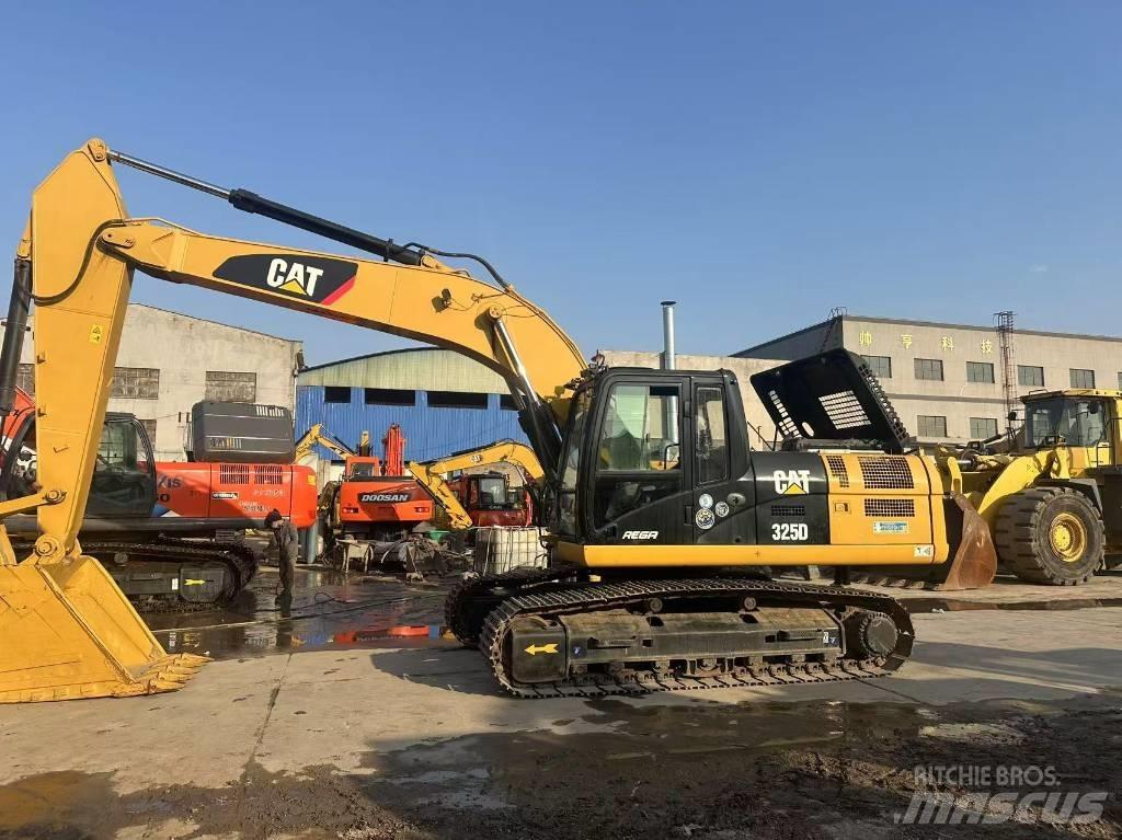 CAT 325 D L Escavatori cingolati