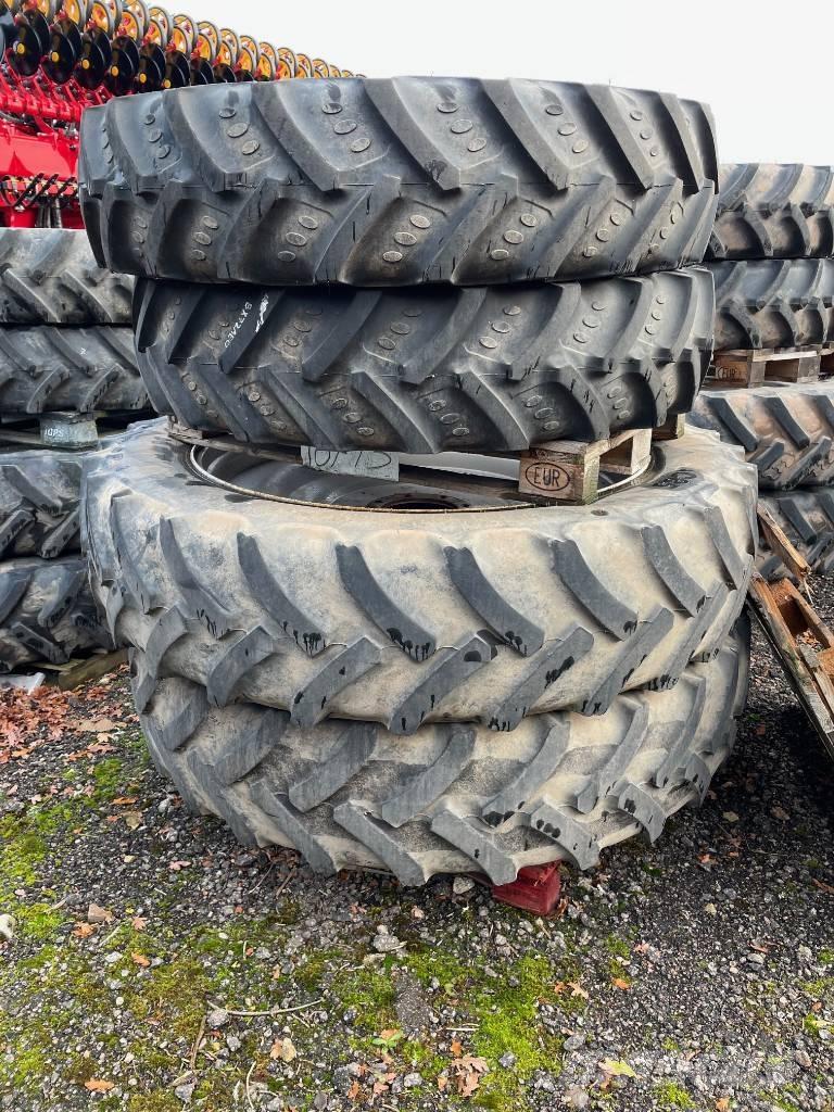 Mitas SET OF WHEELS Pneumatici, ruote e cerchioni