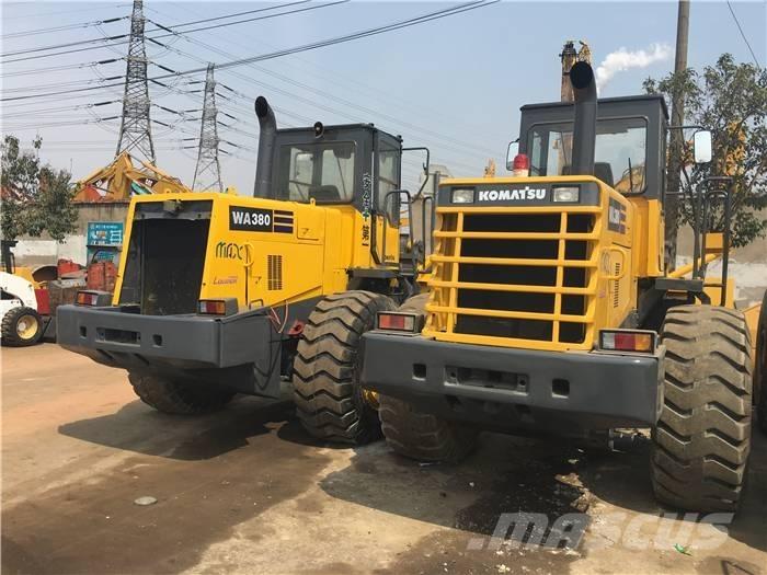 Komatsu WA 380-3 Pale gommate
