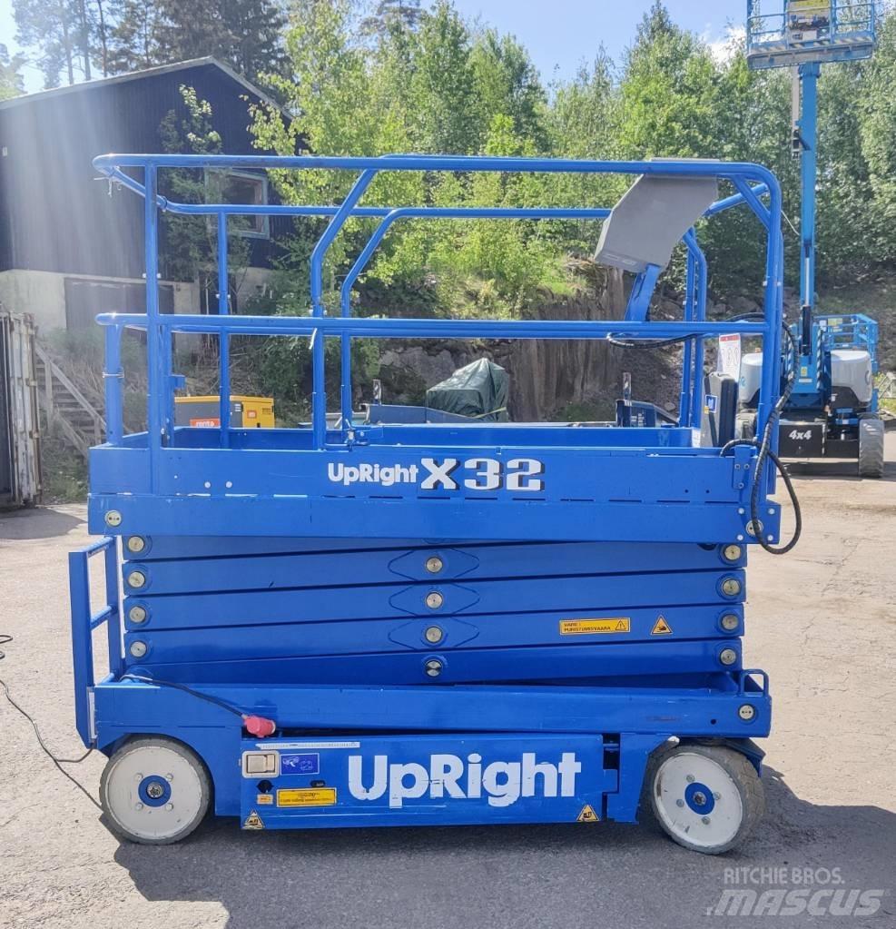 UpRight X32N Piattaforme a pantografo