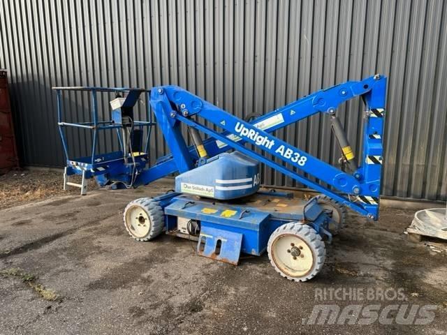 UpRight AB38N Piattaforme a braccio articolato