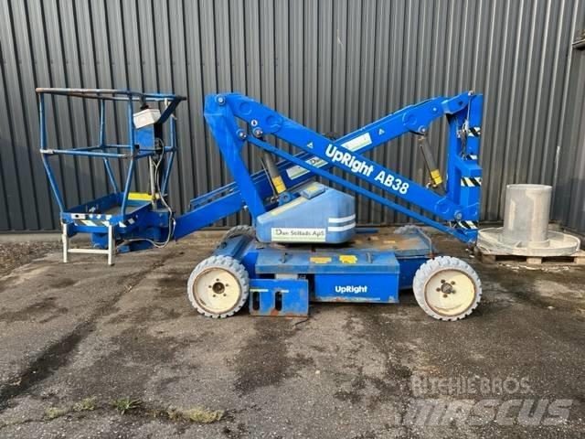UpRight AB38N Piattaforme a braccio articolato