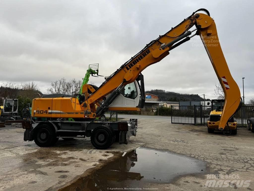 Liebherr A 904 C Escavatori gommati