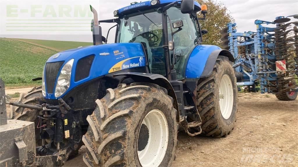 New Holland T7050 Trattori