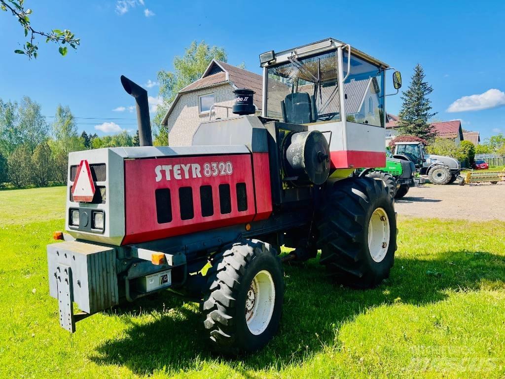 Steyr 8320 Falciatrinciatrici