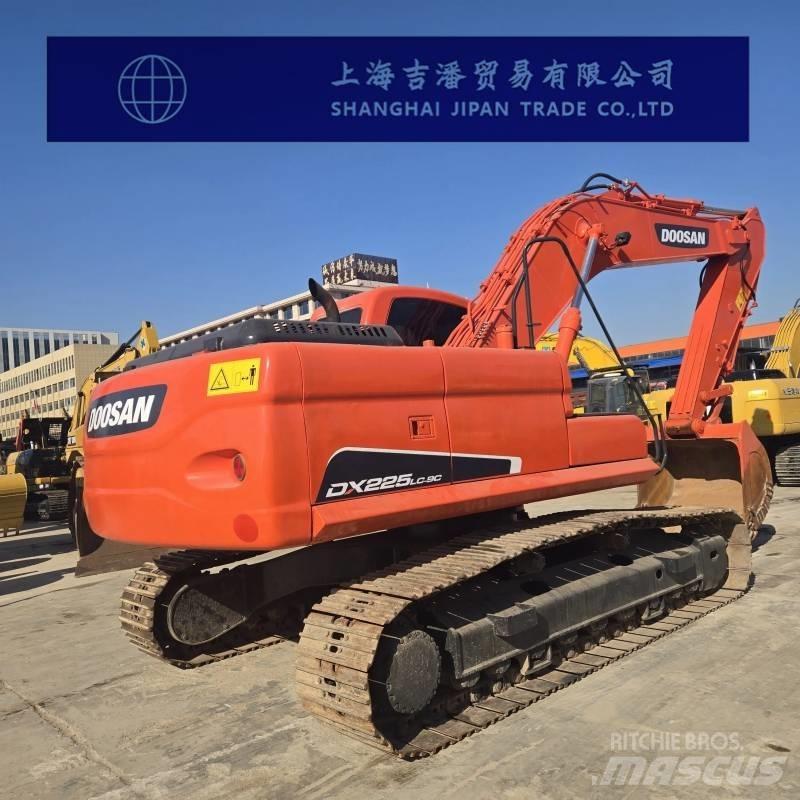 Doosan DX 225 RB Escavatori cingolati