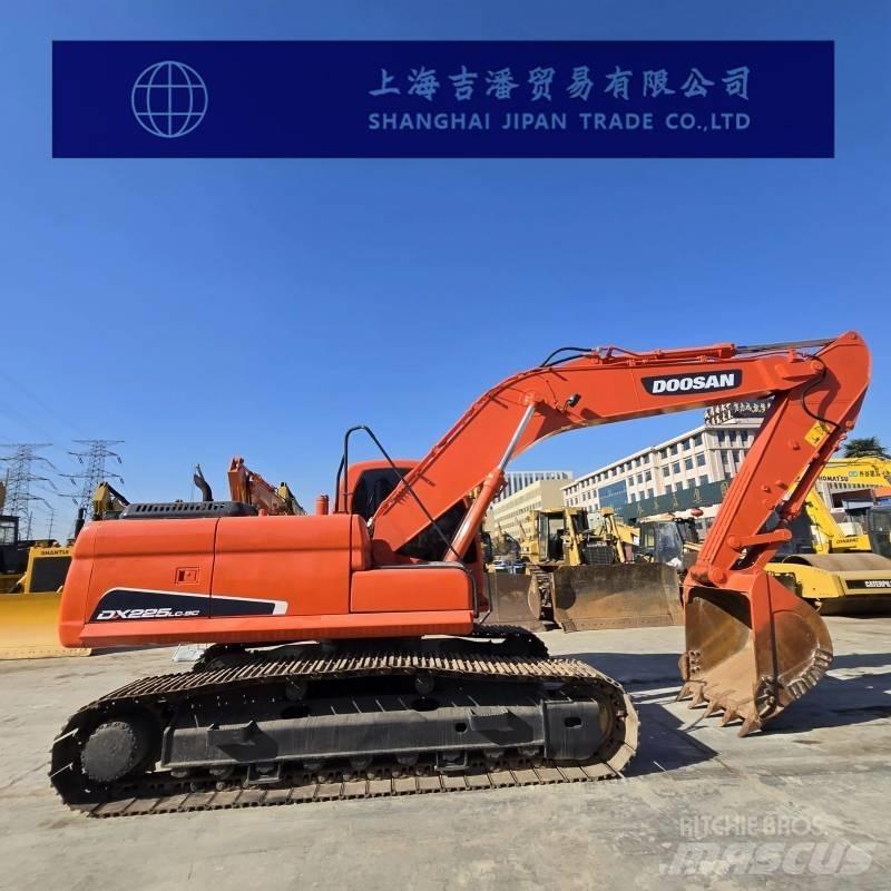 Doosan DX 225 RB Escavatori cingolati