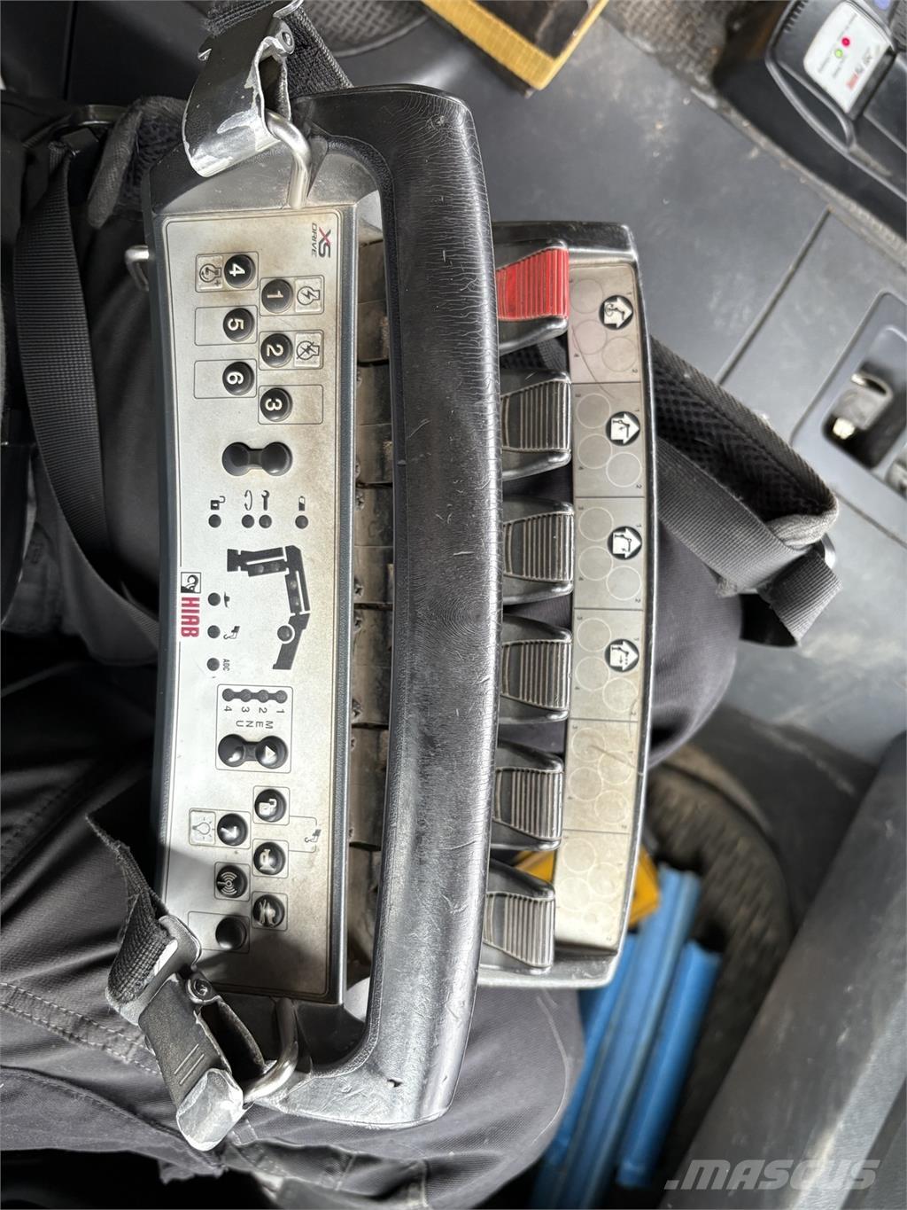 Scania P360 6x2*4 Autogru