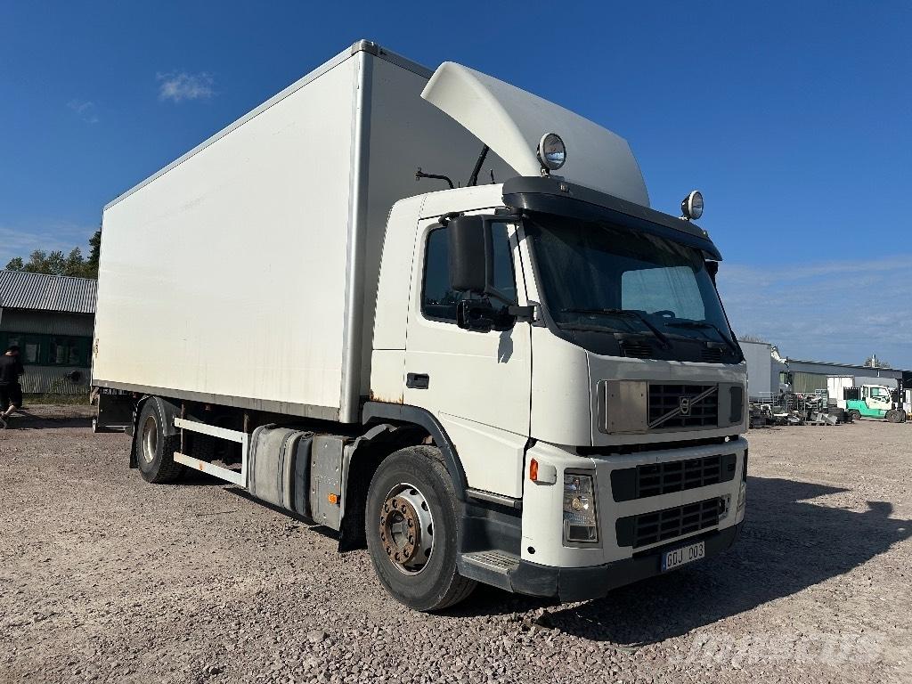 Volvo FM9 Skåpbil Camion cassonati