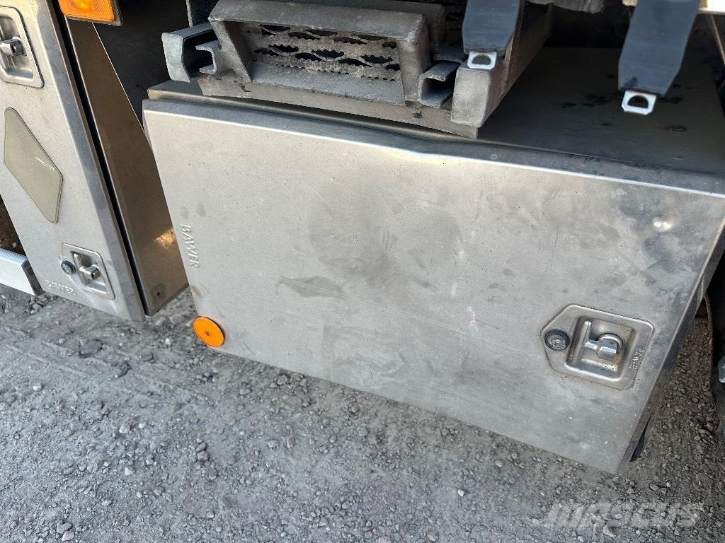 Volvo FM9 Skåpbil Camion cassonati