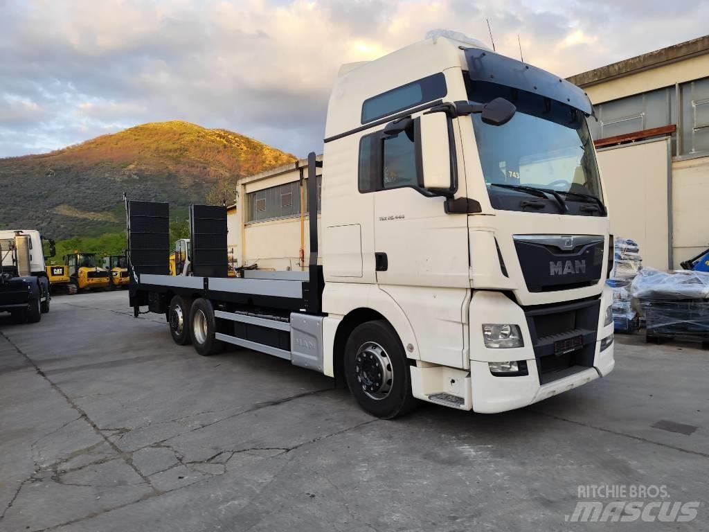 MAN TGX 26.440 Autocarro pianale / argano
