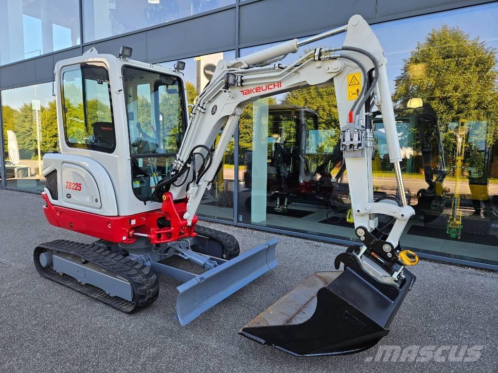 Takeuchi TB 225 Miniescavatori