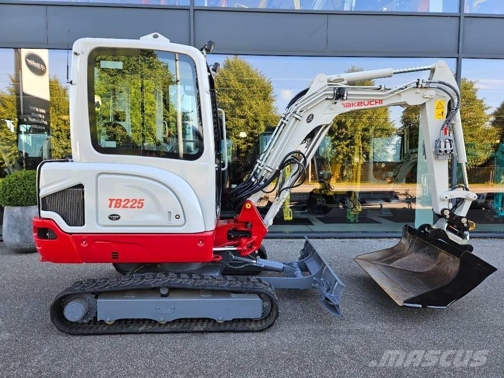 Takeuchi TB 225 Miniescavatori