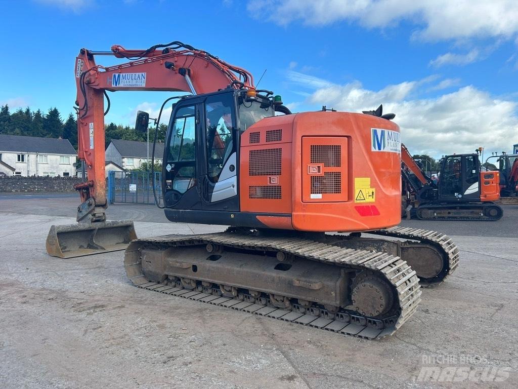 Hitachi ZX225 USLC-6 Escavatori cingolati
