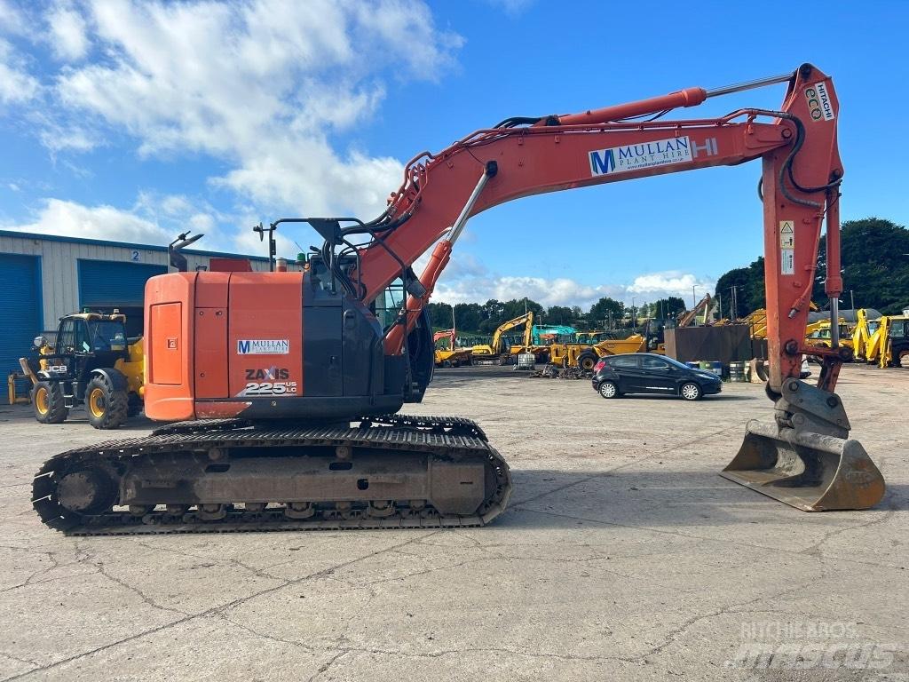 Hitachi ZX225 USLC-6 Escavatori cingolati
