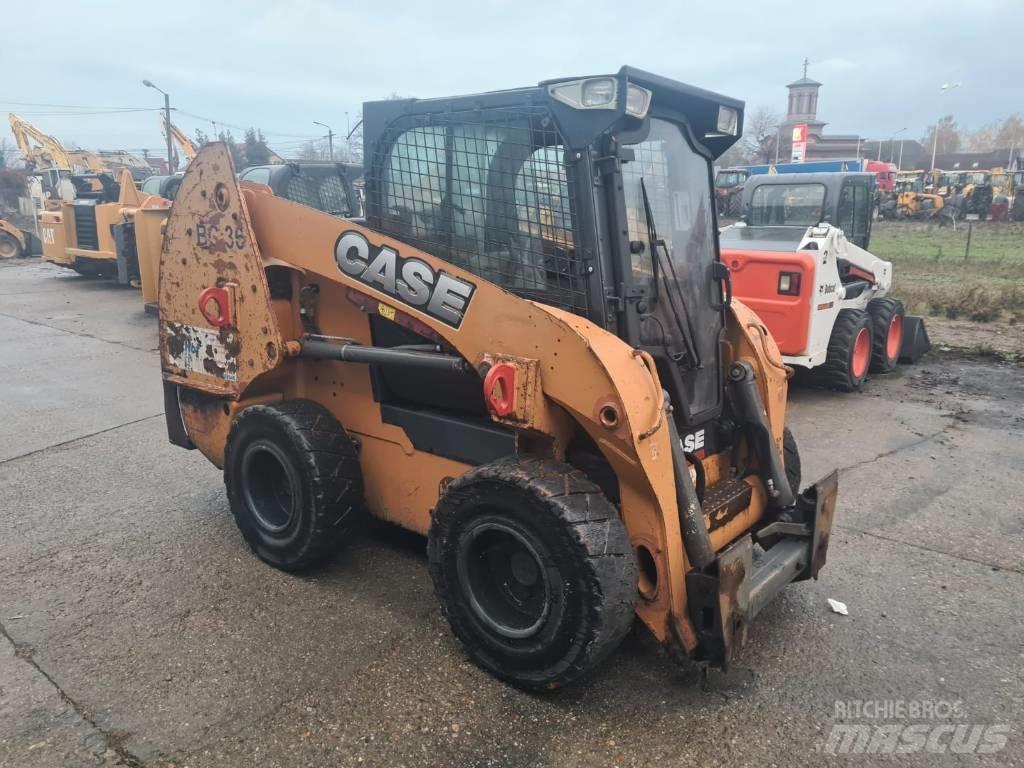 CASE SR 250 Mini Pale Gommate