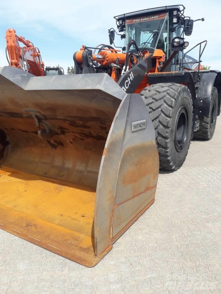 Hitachi ZW310-7 Pale gommate