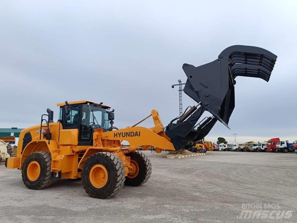Hyundai HL 955 XT Pale gommate