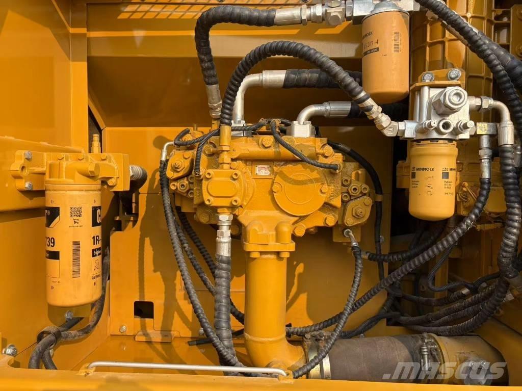 CAT 325 Escavatori cingolati