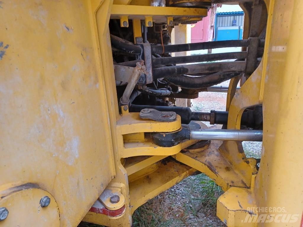New Holland W271 Pale gommate