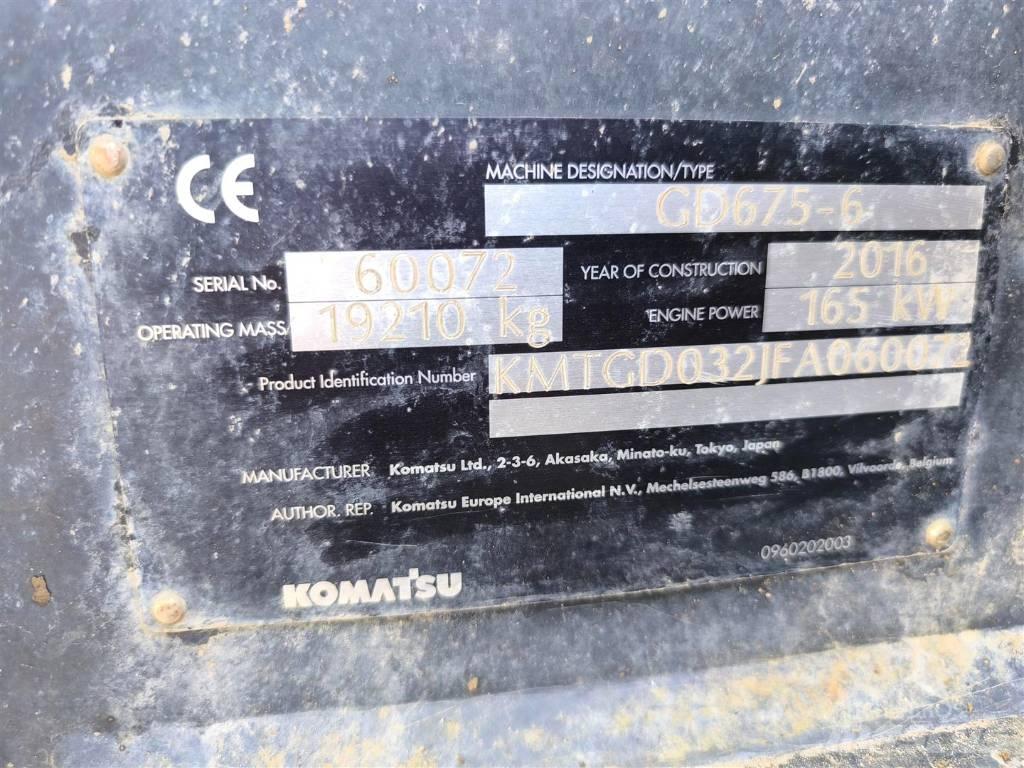 Komatsu GD 675-6 Motorgraders