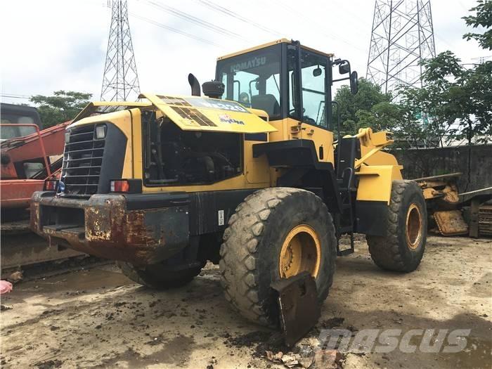 Komatsu WA 320-5 Pale gommate