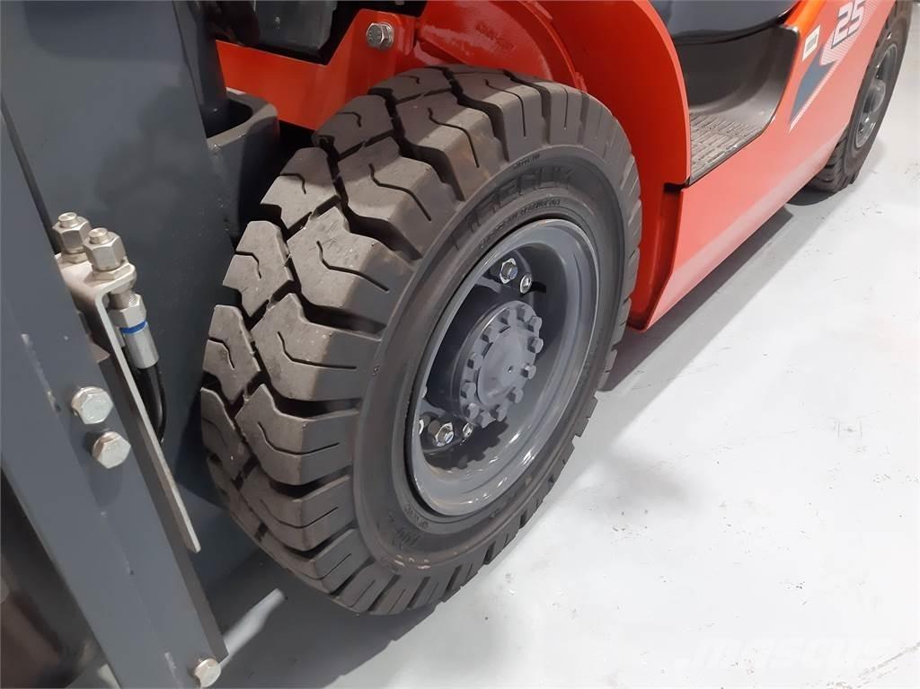 Heli CPCD25 XC26H Carrelli elevatori diesel