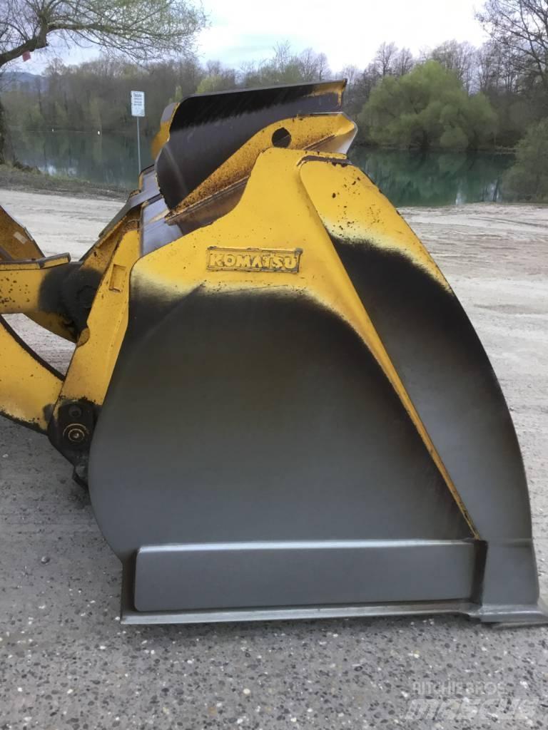 Komatsu WA 475-10E0 Pale gommate