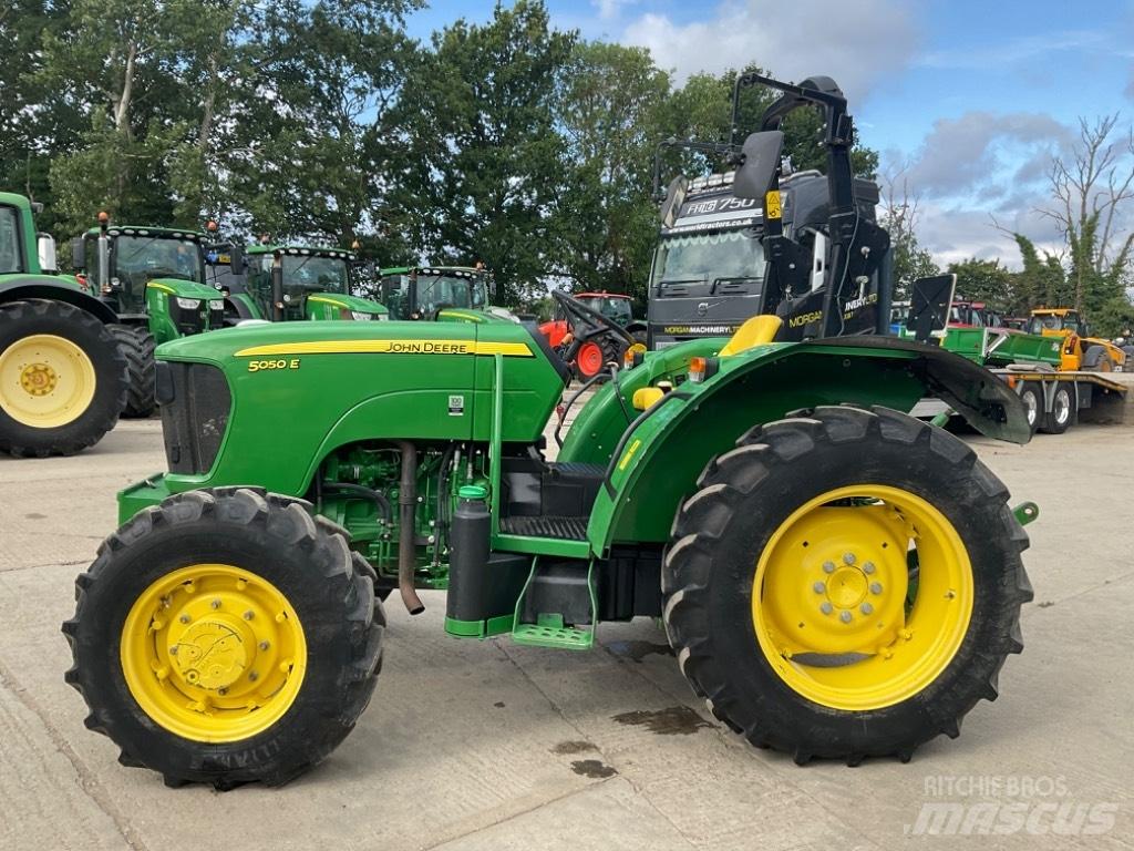 John Deere 5050E Trattori