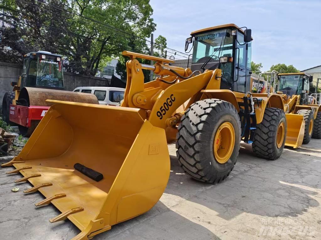 CAT 950 GC Pale gommate