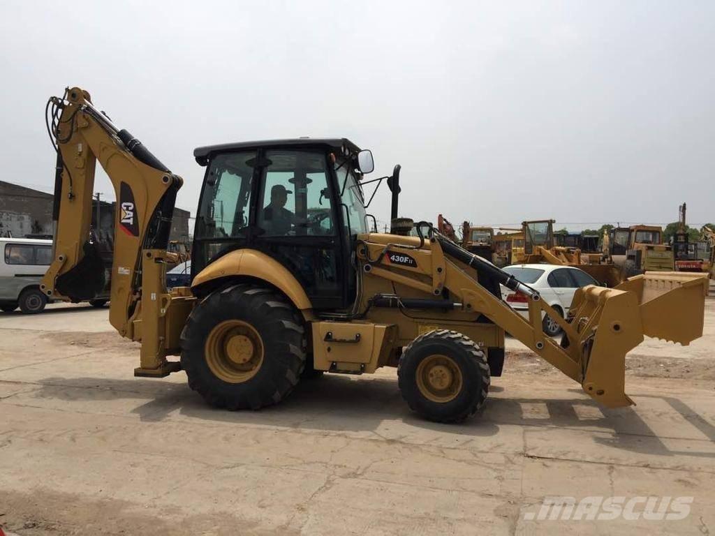 CAT 430F Terne