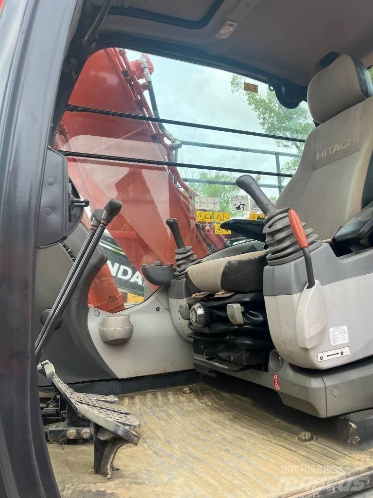 Hitachi 130 Escavatori cingolati