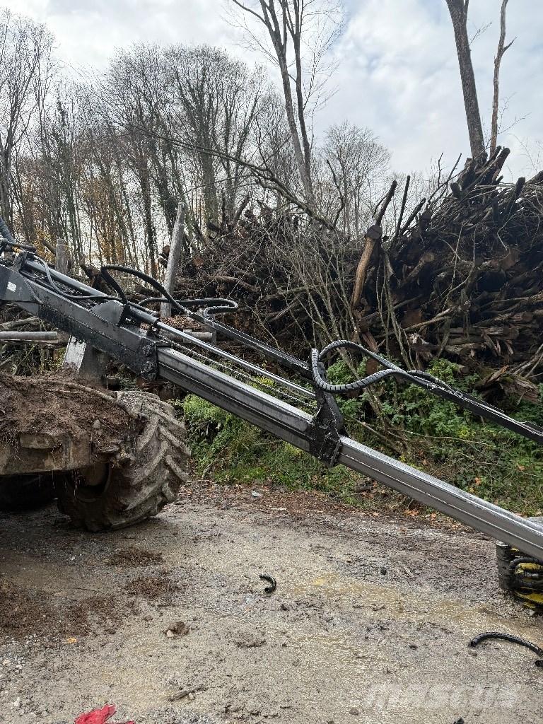 John Deere 1510E Forwarder